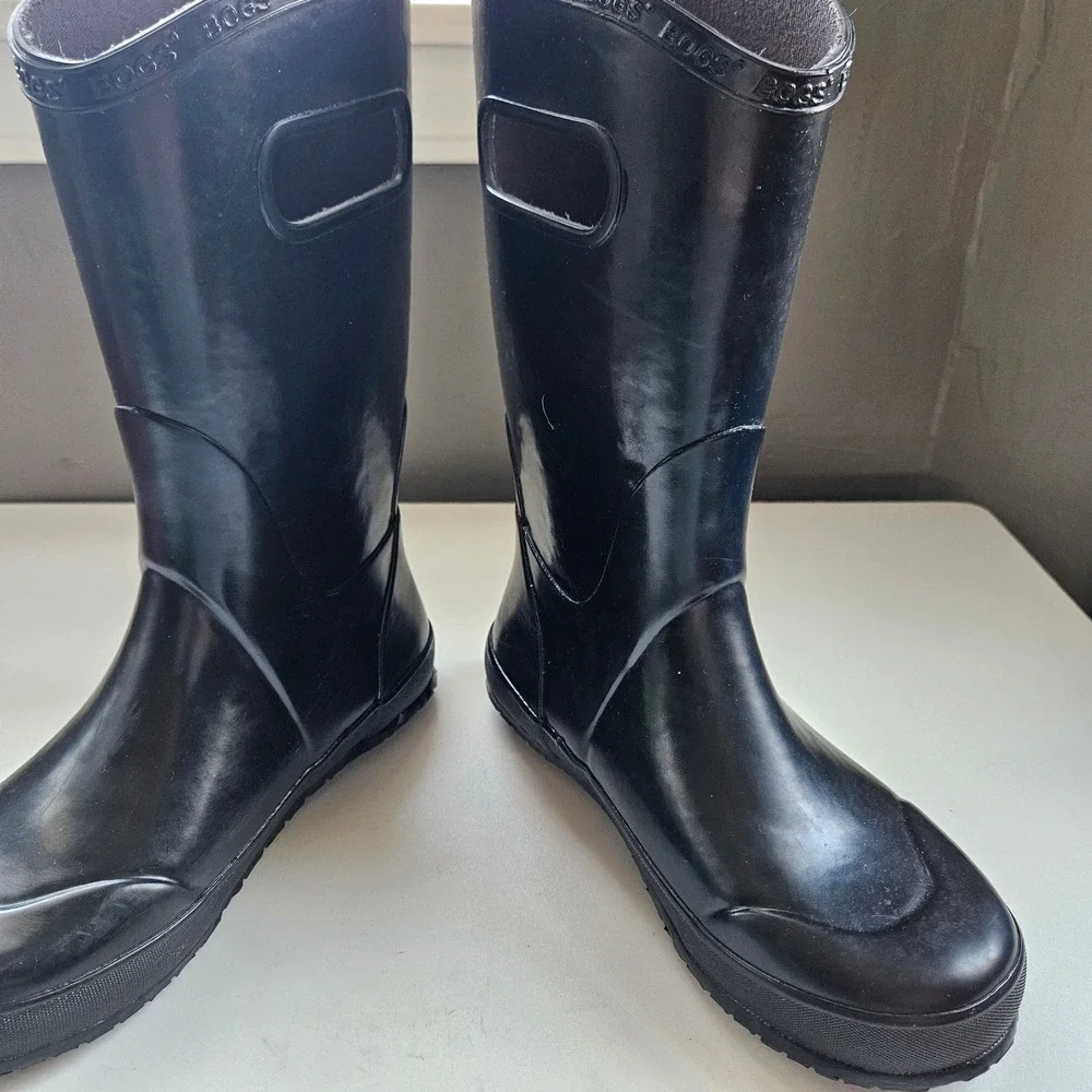 Bogs Kids Rainboot Winter Boots Black Waterproof Rubber Youth Size 4 Handle Snow